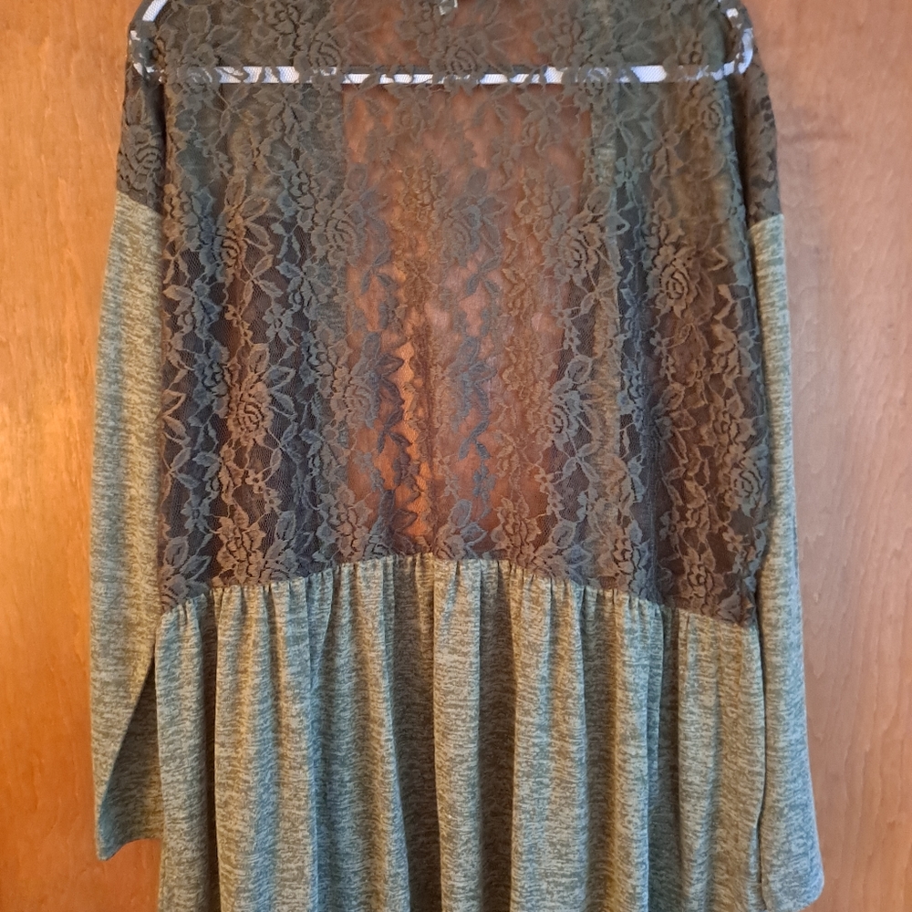 Sweater - Picture 4 of 4